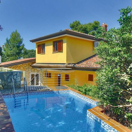 3 Bedroom Gorgeous Home In Буйе Экстерьер фото