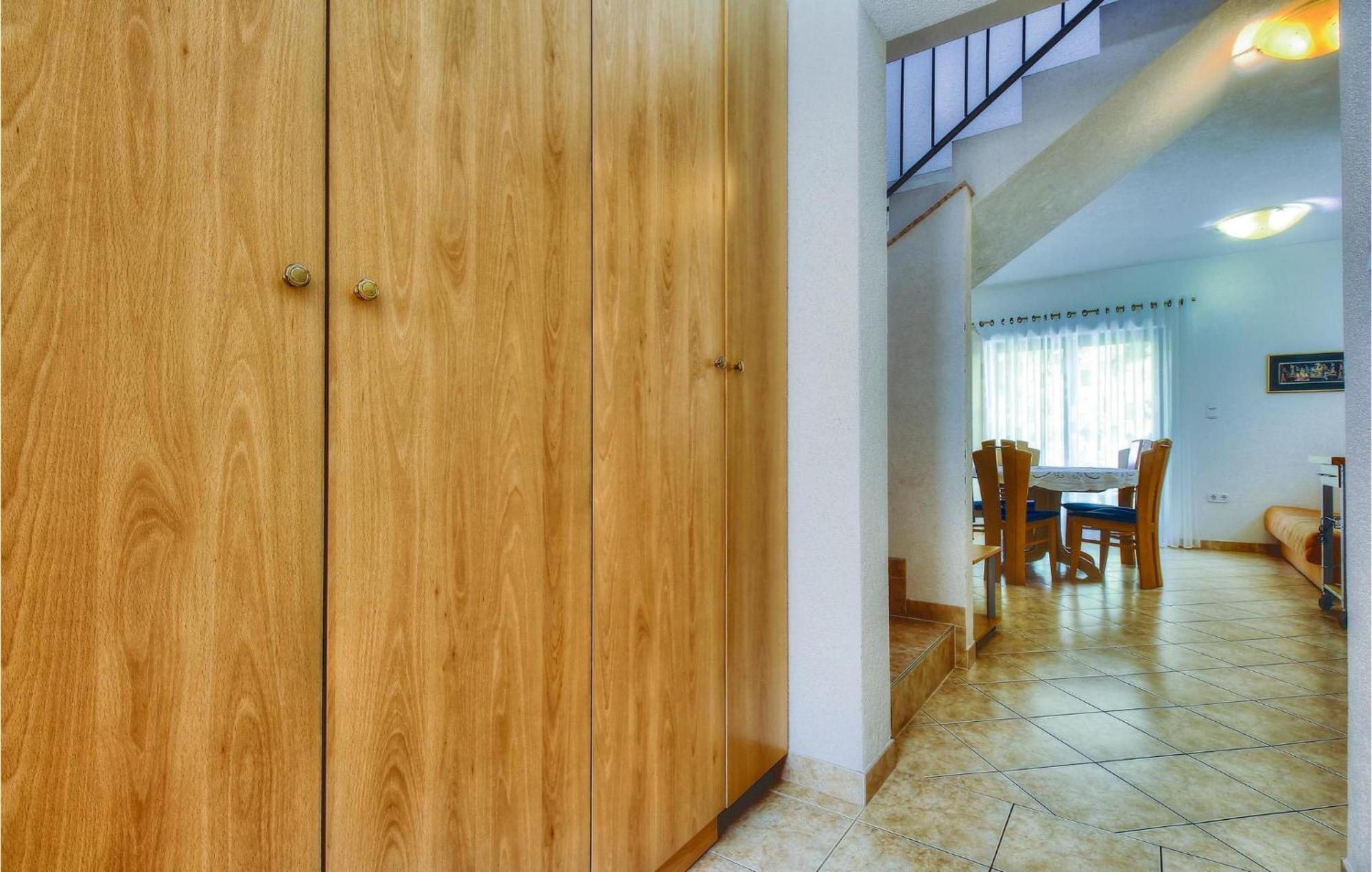 3 Bedroom Gorgeous Home In Буйе Экстерьер фото