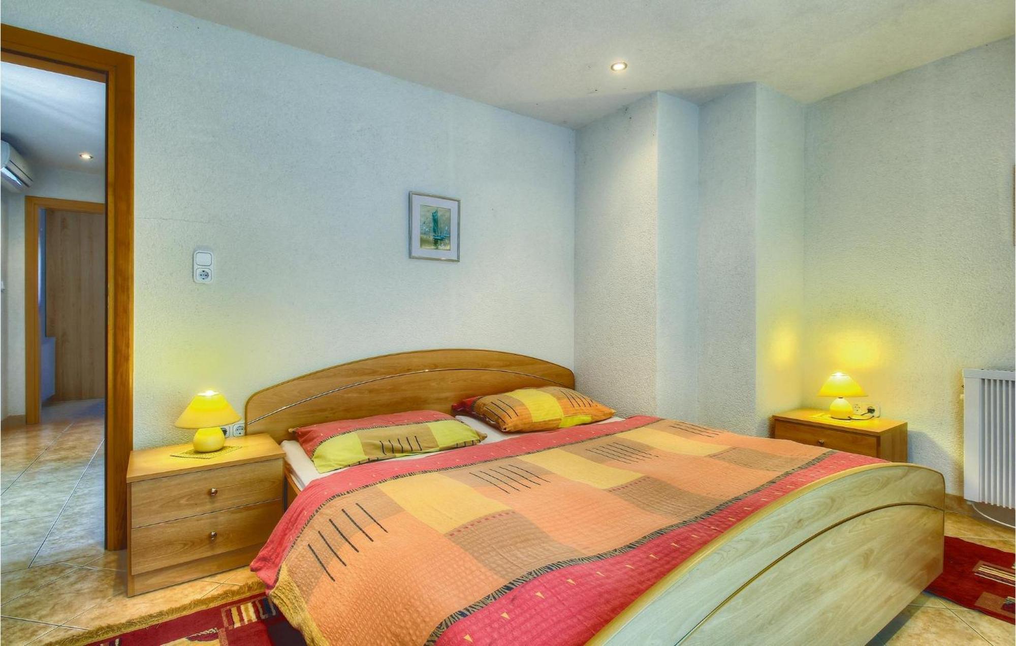 3 Bedroom Gorgeous Home In Буйе Экстерьер фото