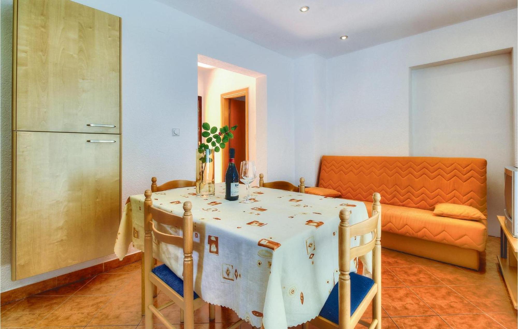 3 Bedroom Gorgeous Home In Буйе Экстерьер фото